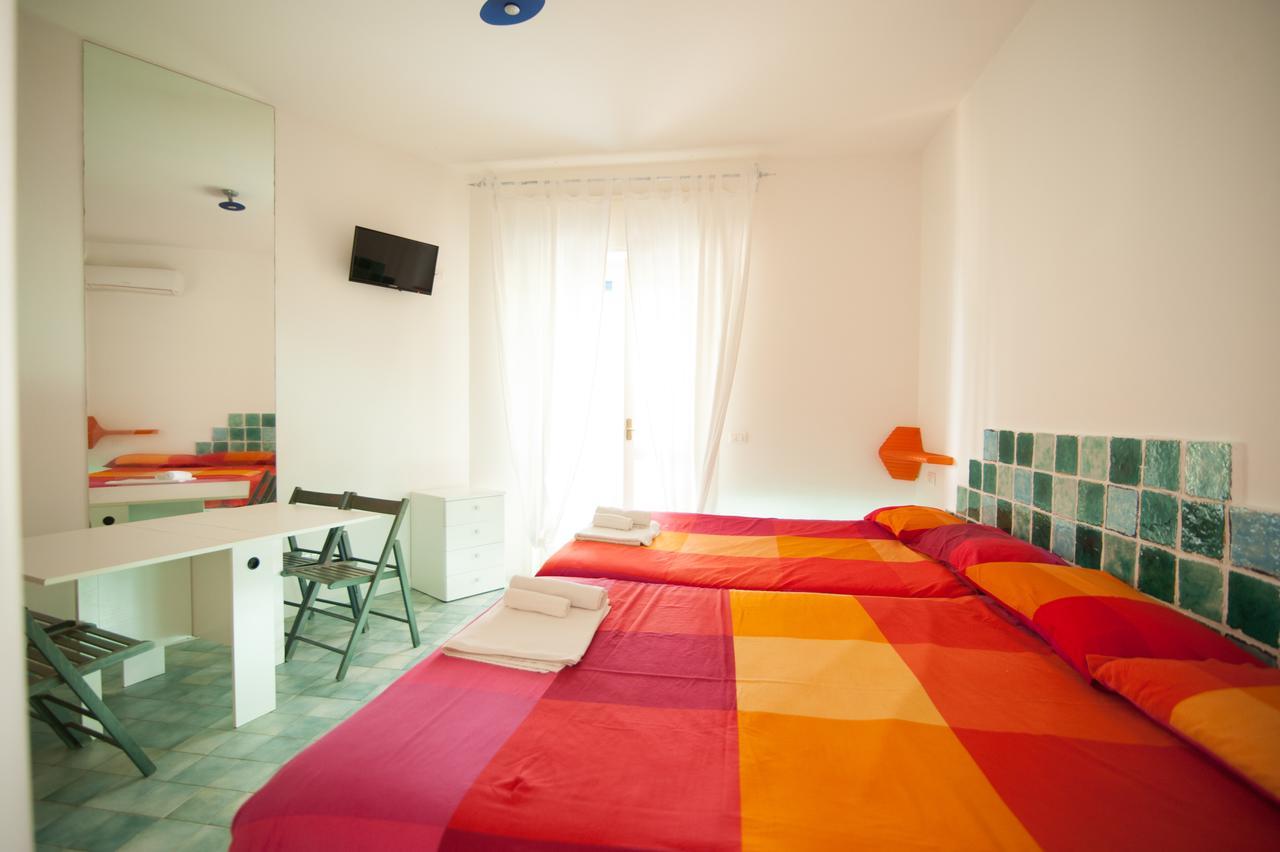 Suite House L'Isola Che Non C'E Fontane Bianche Exterior foto